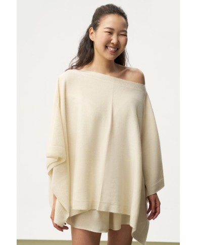 MONGOLIAN CASHMERE  WHITE PONCHO
