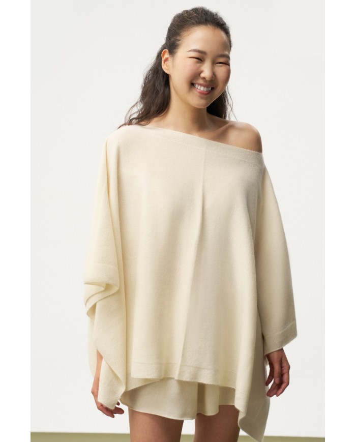 MONGOLIAN CASHMERE  WHITE PONCHO